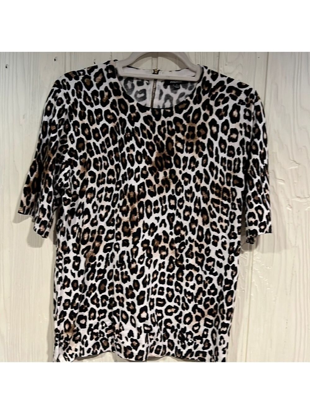 𝅺PREMISE Animal Print Top size Large